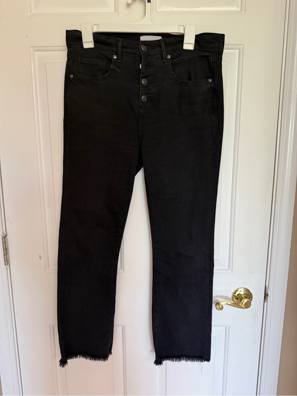 🩷 LOFT Black Women's Flare Crop Jeans with Branded Waist Label EUC. Size 29